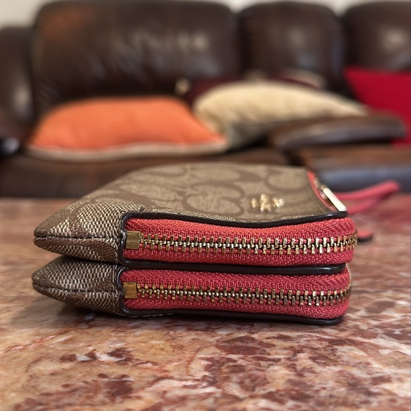 Coach double zip wristlet - Picture 3 of 16
